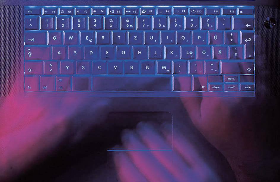 Tastatur mit bewegten Händen